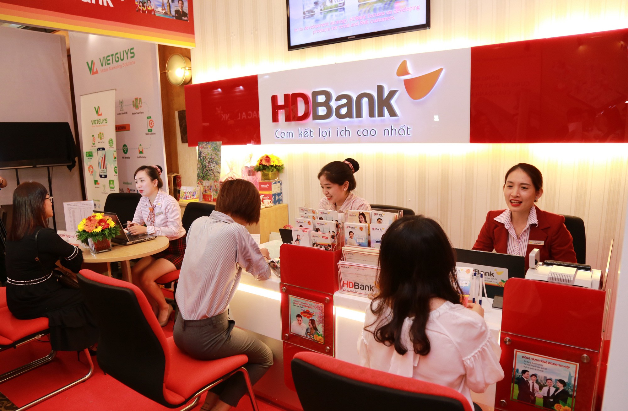 Khởi tố nhân viên HDBank chiếm đoạt hơn 4.4 tỷ đổng tiết kiệm của khách hàng