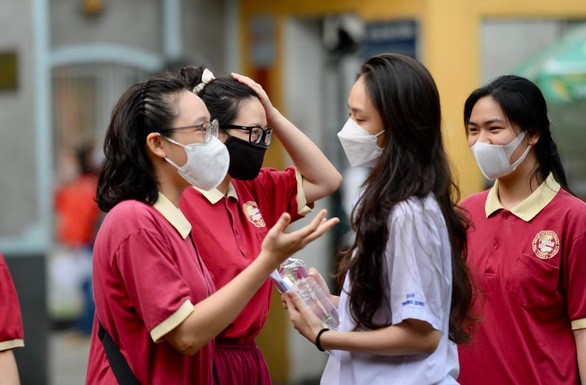 Nóng: Gợi ý đáp án môn Ngữ Văn tốt nghiệp THPT 2022