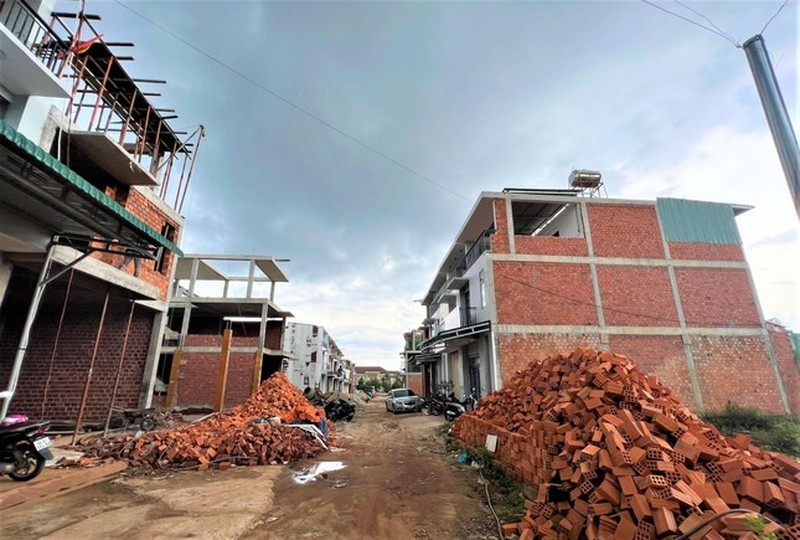 Công ty SEG Viet Land bán nhà ở xã hội Đắk Nông chưa đủ điều kiện bị “tuýt còi“