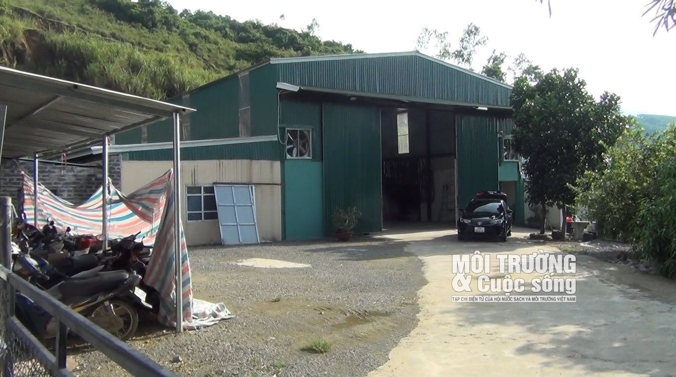 Quốc Oai (Hà Nội) – Bài 1: Người dân “bức xúc” vì các nhà xưởng khu Đồi Sò, xã Đông Xuân hoạt động gây ô nhiễm môi trường