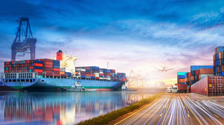 Cán cân thương mại hàng hóa 8 tháng năm 2022 ước tính xuất siêu 3.96 tỷ USD
