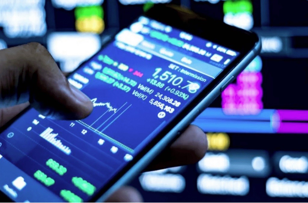 Passion Invest, Finhay, Tikop, Infina bị khuyến cáo rủi ro