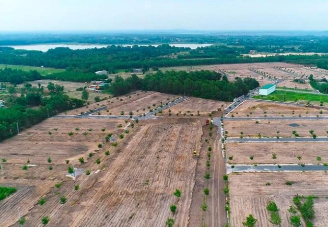 Hoán đổi trái phiếu sang nhà đất: Cảnh báo rủi ro 'mất trắng' tài sản