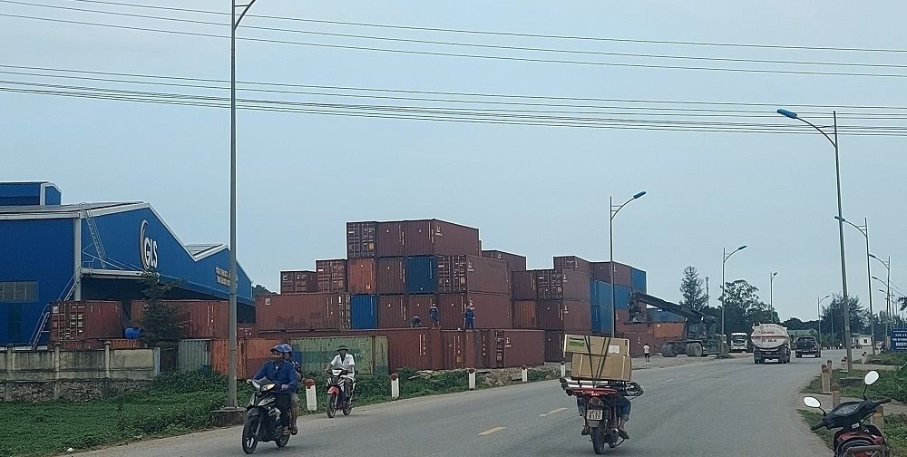 container-2-1683779336.jpg