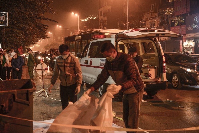 Thai nhi trong túi bóng đen cạnh thùng rác trên phố Lê Duẩn là bé trai khoảng 5 tháng tuổi?