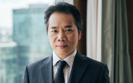 Chủ tịch Nguyễn Quốc Huân bị phạt vì bán “chui” 40.000 cổ phiếu Chứng khoán HSC (HCM)