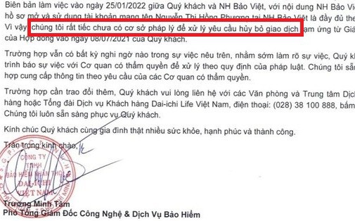 Khách hàng tố bị nhân viên bảo hiểm giả chữ ký rút 100 triệu: Tôi phải xin xỏ để được gặp!