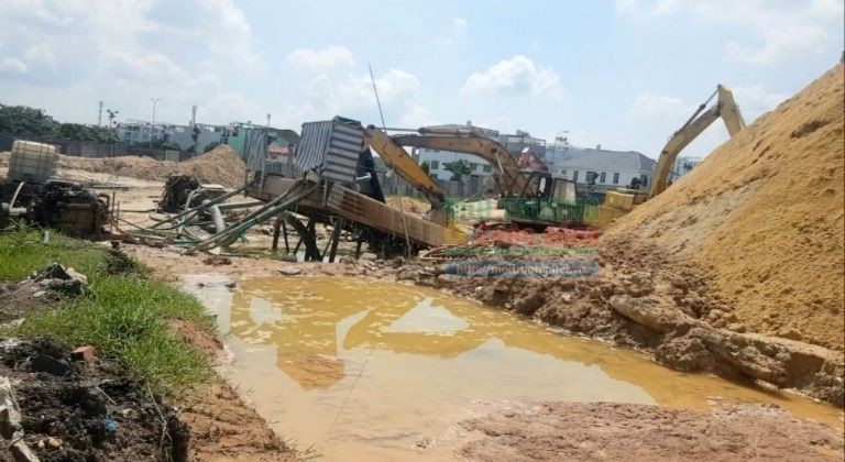 Tp. Thủ Đức (TP. Hồ Chí Minh) – Bài 1: Người dân “kêu cứu” vì bãi cát Công ty Huy Hoàng hoạt động trái phép, gây ô nhiễm môi trường