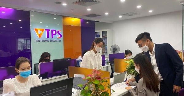 "Lạ lùng" các công ty chứng khoán vay ngược lại doanh nghiệp