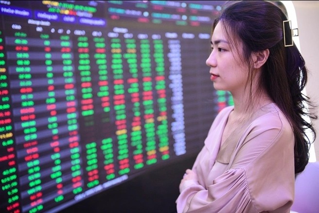 Chứng khoán phiên chiều 20/7: Xanh ngắt đến cuối phiên, VN-Index tăng gần 16 điểm