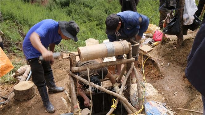 Đột kích 'lãnh địa của thiếc tặc' tại Đạ Sar, Lâm Đồng