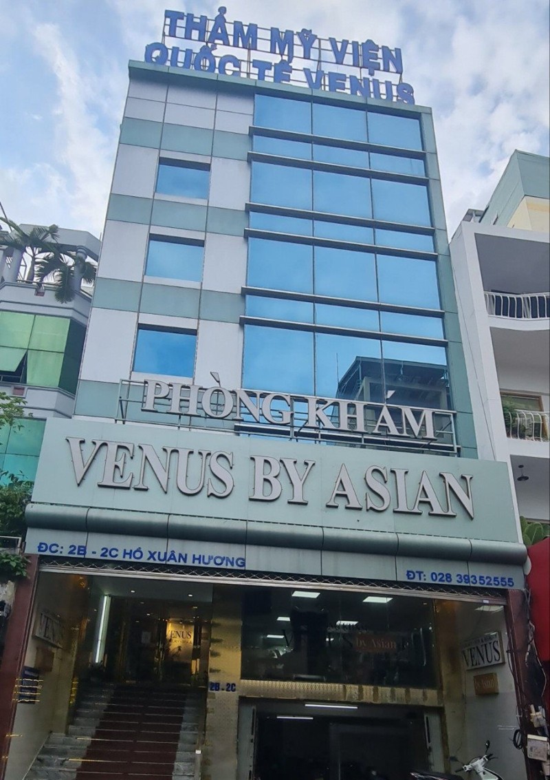 Phạt nặng phòng khám phẫu thuật thẩm mỹ dùng người không có chứng chỉ hành nghề