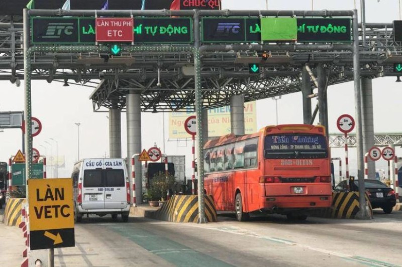 Xe đi đăng kiểm quy định phải dán thẻ ETC - chính sách không thể ban hành tùy tiện