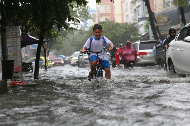 Chủ động phòng tránh siêu bão Noru, nhiều tỉnh thành cho học sinh nghỉ học