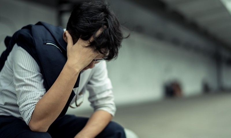 Bao giờ chứng khoán "ngừng rơi"?