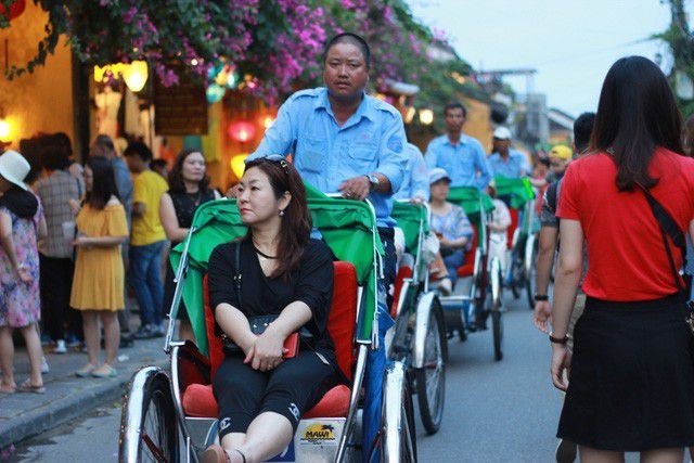 Trung Quốc không mở tour Việt Nam: Doanh nghiệp lữ hành như 'ngồi trên đống lửa'