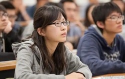 Nỗi kinh hoàng đang bao trùm các cử nhân phiên dịch tại Trung Quốc: Mất việc vì AI phát triển thần tốc, giờ biết tiếng thôi là chưa đủ!