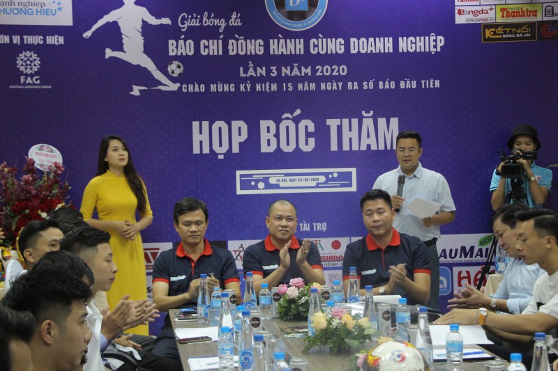 Bốc thăm chia bảng giải bóng đá “Báo chí đồng hành cùng doanh nghiệp” lần thứ 3