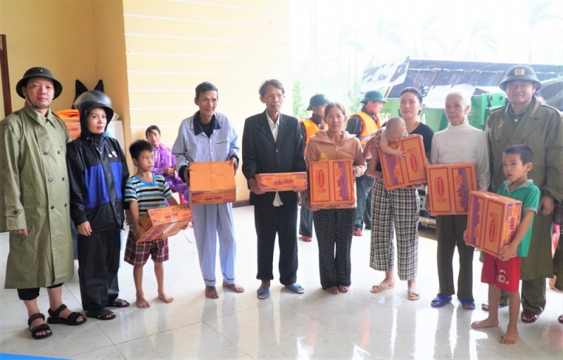 Thừa Thiên Huế: Tập trung khắc phục hậu quả mưa lũ, không để người dân thiếu đói