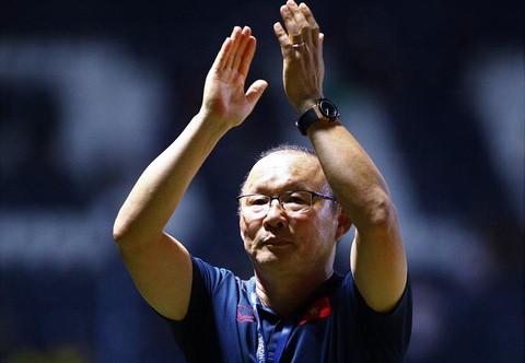 VFF và HLV Park Hang-seo ủng hộ đồng bào miền Trung