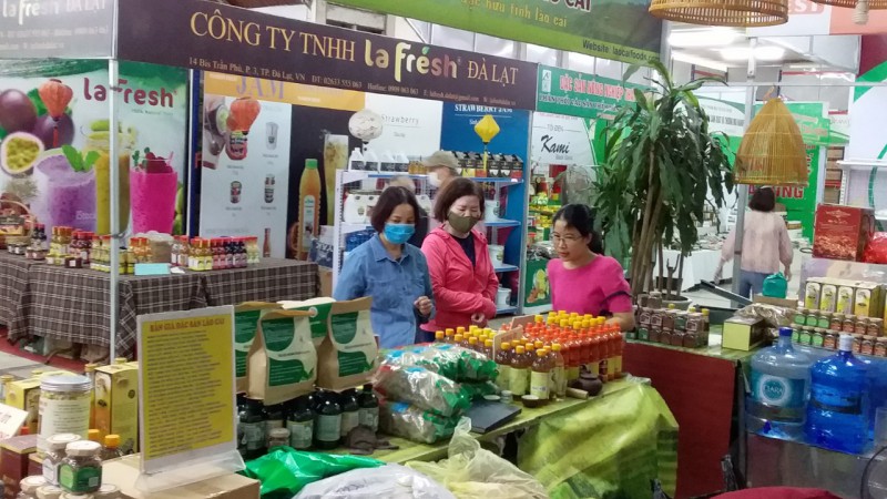 Quảng bá các sản phẩm OCOP khu vực phía Bắc tại Lào Cai năm 2020