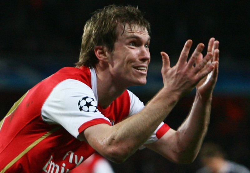 Hleb hối hận khi rời Arsenal để đến Barca