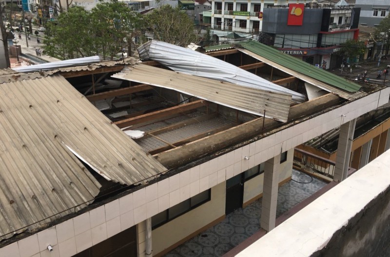 Ngành giáo dục Đà Nẵng, Quảng Ngãi thiệt hại nặng sau bão số 9