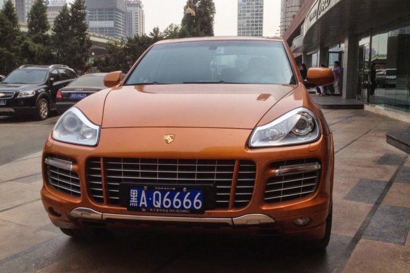 'Tại Trung Quốc, gặp Porsche còn dễ hơn gặp xe nội địa'