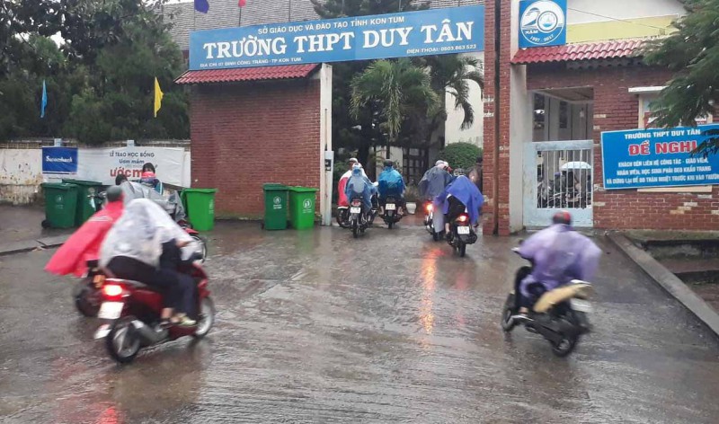 Hơn 500.000 học sinh Gia Lai, Kon Tum nghỉ học tránh bão số 9