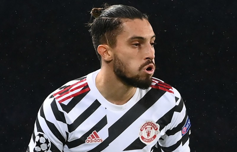 Tân binh của Man United dương tính với nCoV