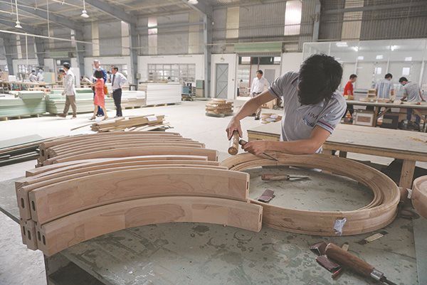Chi phí không chính thức vẫn đeo đẳng doanh nghiệp