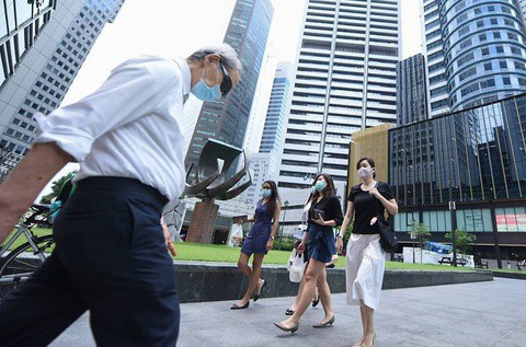 Chứng khoán Singapore tệ nhất khu vực châu Á