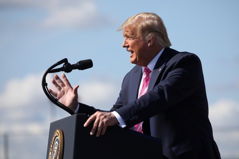 Ông Trump chỉ trích phán quyết của Tòa Tối cao là 'điên rồ'