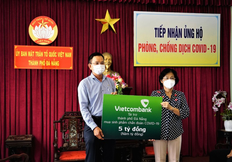 Vietcombank đồng hành với DN khắc phục khó khăn sau dịch