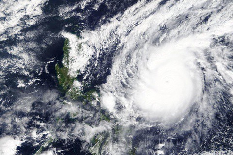 Siêu bão Goni đổ bộ lần 3 ở Philippines