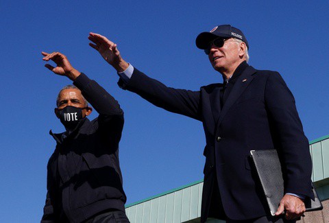 Cựu Tổng thống Obama 'xông pha' bang chiến trường cùng ông Biden