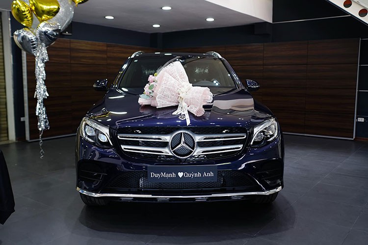 Tiêu dùng & Dư luận - Bóc giá xế hộp Mercedes-Benz GLC 300 Duy Mạnh mua trước khi cưới vợ (Hình 3).