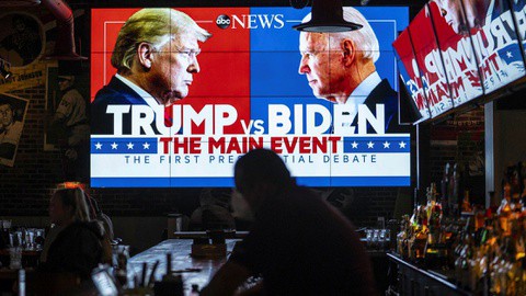 Phố Wall dự báo ông Trump hay ông Biden chiến thắng?