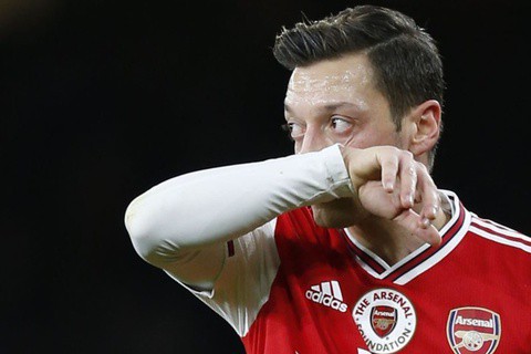 Mesut Oezil làm cố vấn chiến lược cho quỹ đầu tư tài chính