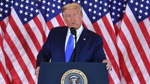 'Ông Trump thực ra đang ở cửa trên'