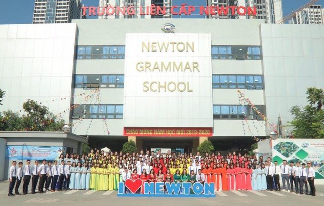Trường tiểu học Newton: 39 học sinh bị từ chối cung cấp thức ăn, vì sao?