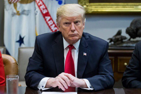 Động thái lạ của ông Trump trên Facebook