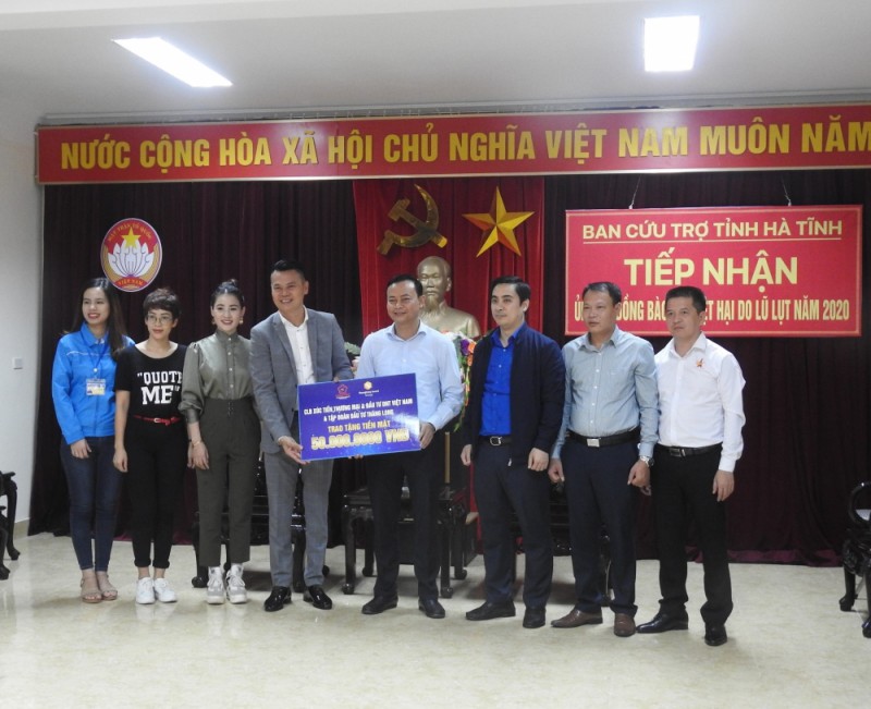 Doanh nhân trẻ tiếp sức đồng bào vùng lũ Hà Tĩnh