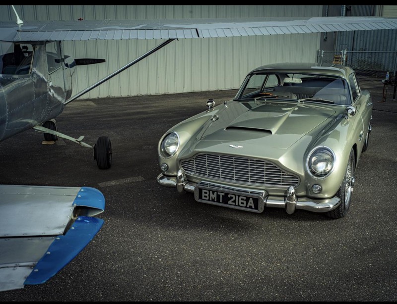 Mô hình xe Aston Martin của James Bond có giá 201.007 USD