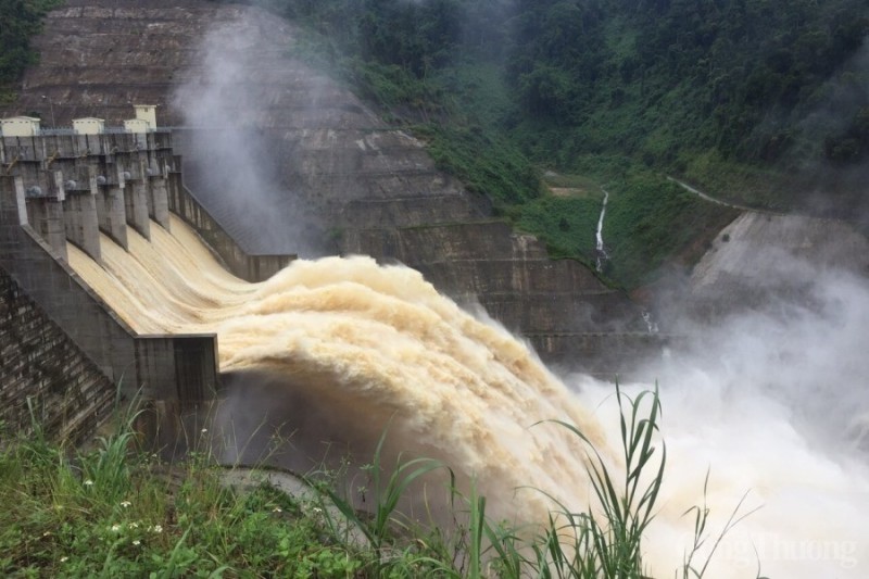 Thủy điện và lũ lụt miền Trung: Đi tìm nguyên nhân (Bài 1)