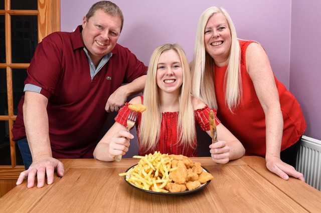 Sức khỏe - Thiếu nữ 15 năm chỉ ăn khoai tây, gà rán cho đến khi gặp 1 người