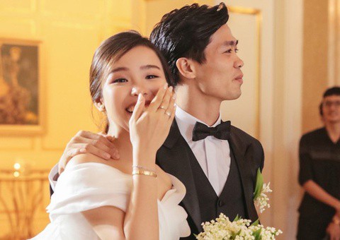 Công Phượng mời bạn bè dự tiệc cưới ở Phú Quốc