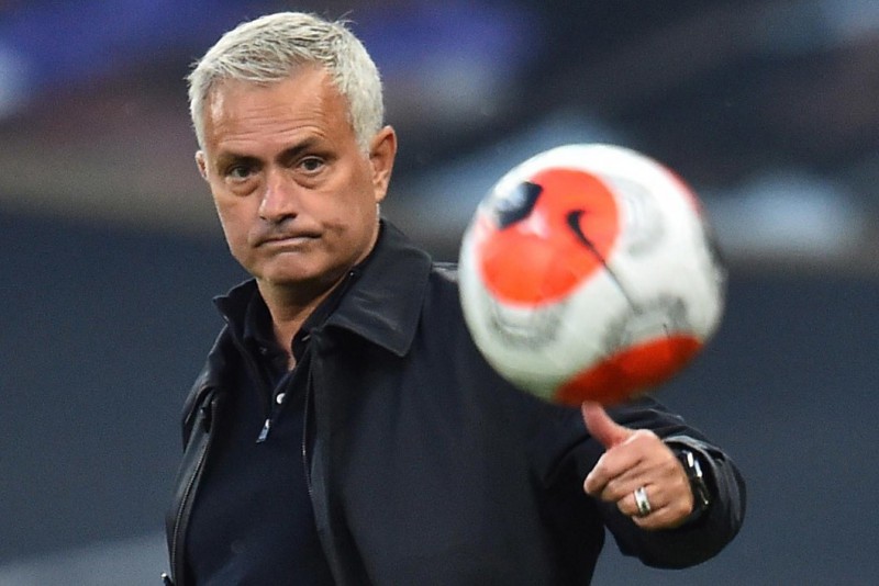 Mourinho: 'Vài chiến thắng không thể đưa tôi lên cung trăng'
