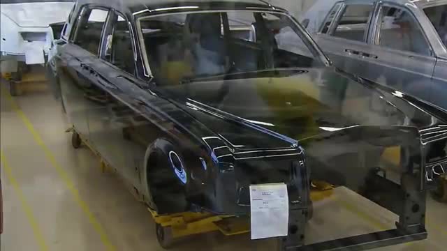 Cuộc sống số - Clip: Quá trình lắp ráp siêu xe Rolls Royce trị giá hàng chục tỷ đồng