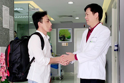 Bệnh viện JW công bố cách điều trị hội chứng MRS gây 'mặt quỷ'